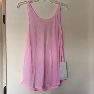 Lululemon pink top